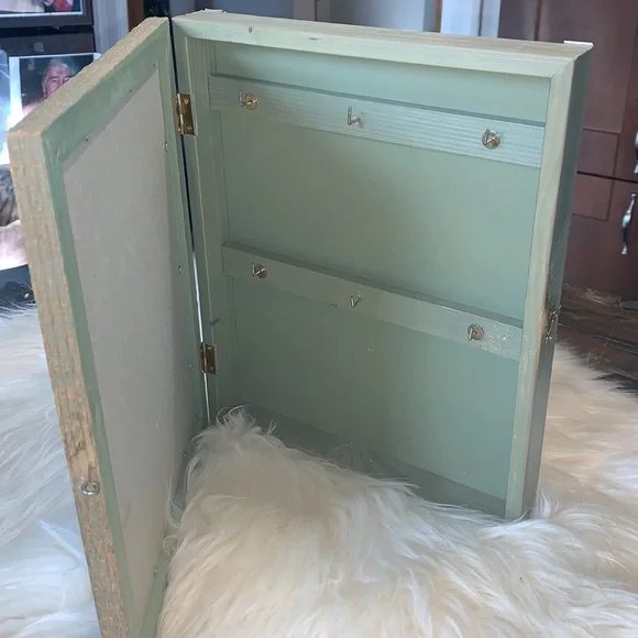 SALE!!! Key cabinet replaceable image. 2 - Picture 4 of 13